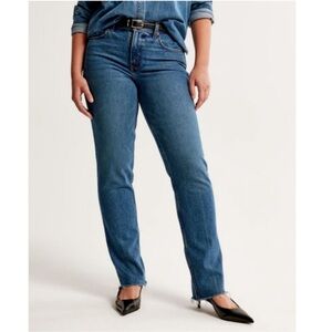 Abercrombie & Fitch Curve Love Mid Rise 90’s Straight Jeans 27L